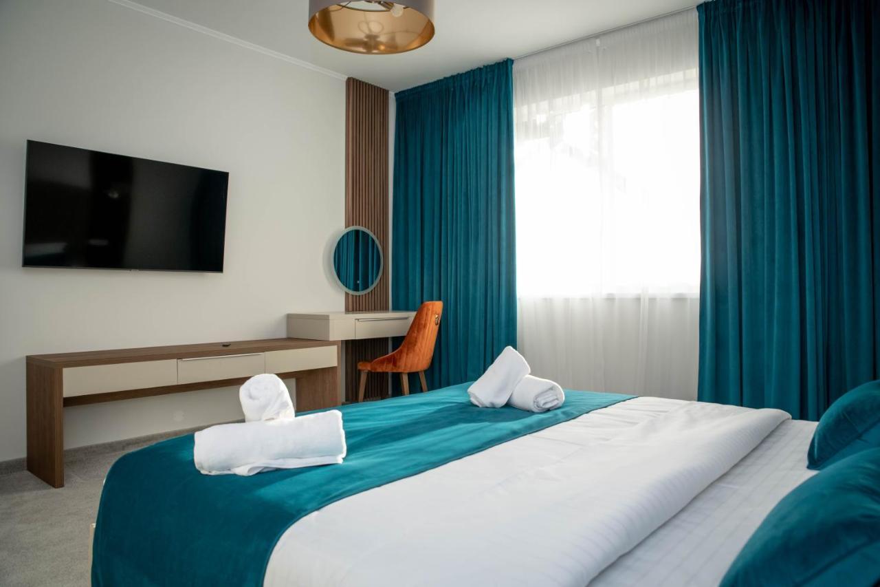 Unique Garden Hotel เบรยลา ภายนอก รูปภาพ